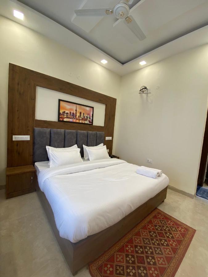 Hotel Woodlark Zirakpur - A Peaceful Stay Exterior photo