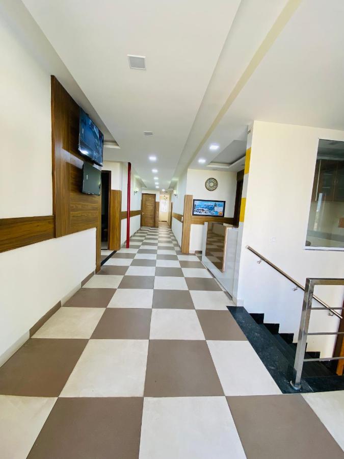 Hotel Woodlark Zirakpur - A Peaceful Stay Exterior photo