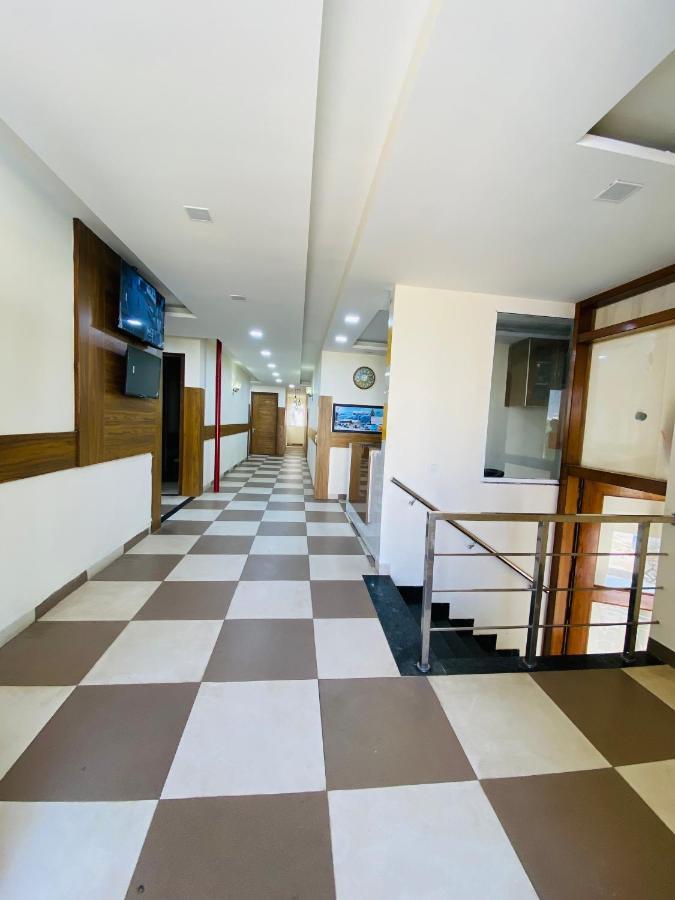 Hotel Woodlark Zirakpur - A Peaceful Stay Exterior photo